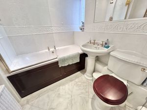 Photo 30- click for photo gallery